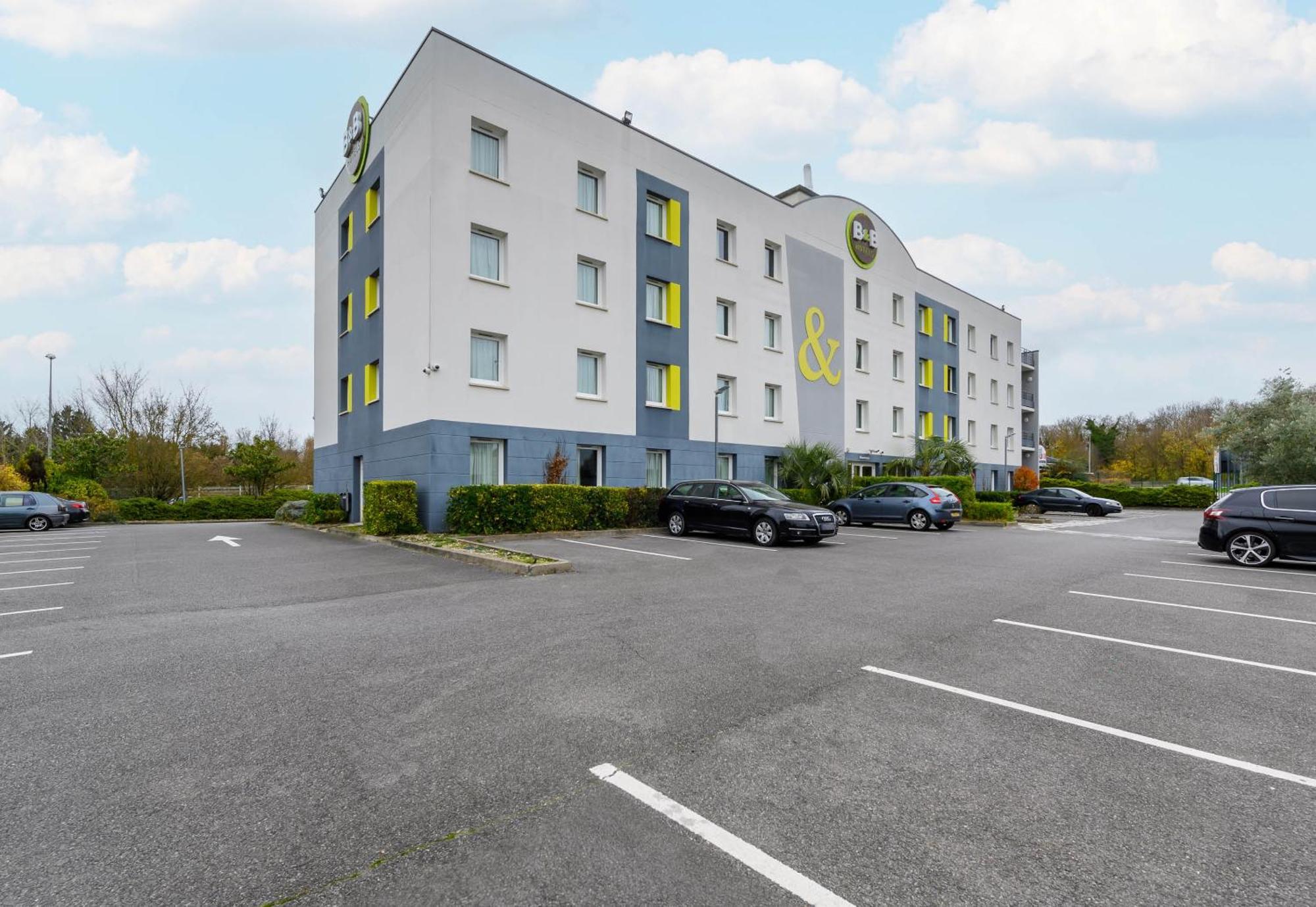 B&B Hotel Creil Chantilly Esterno foto